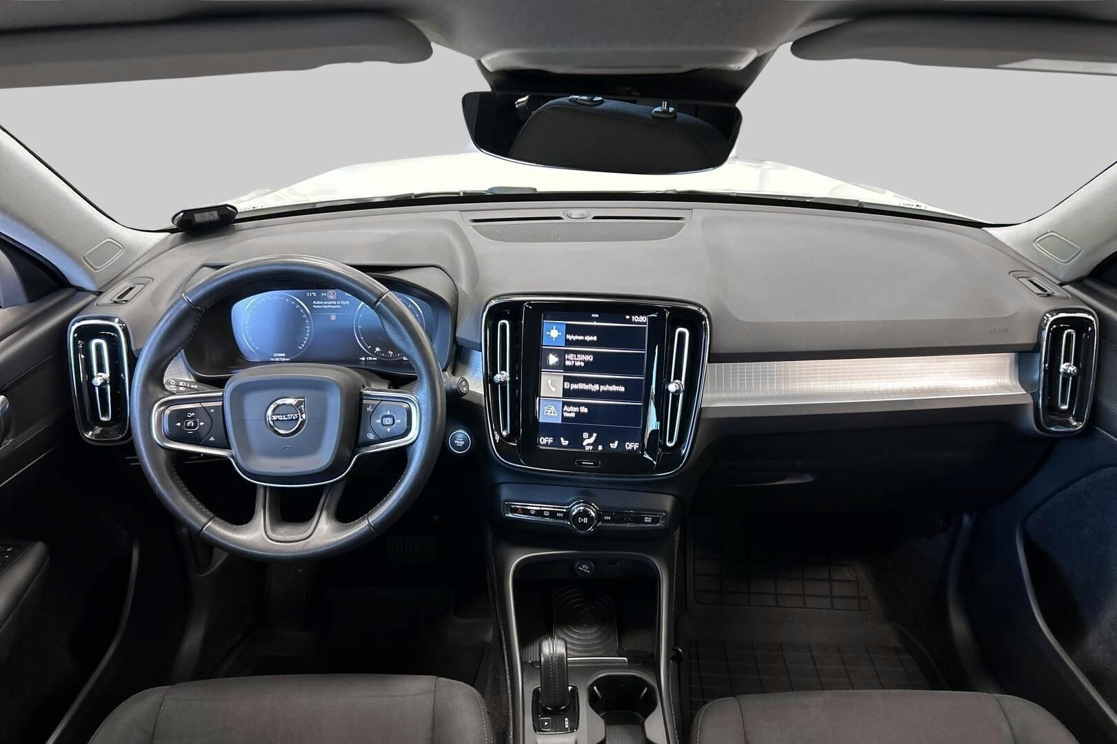 Volvo XC40 iso kuva 26