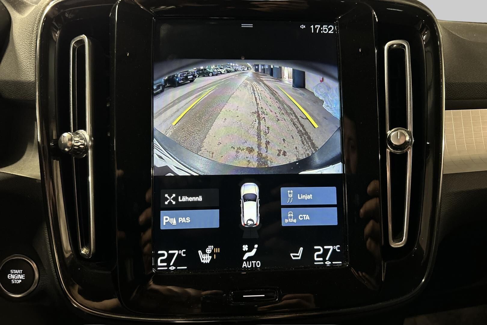 Volvo XC40 iso kuva 21