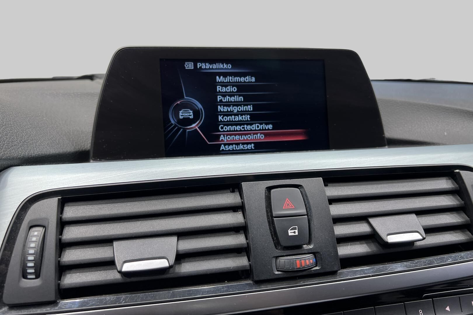 BMW 4-SARJA iso kuva 18