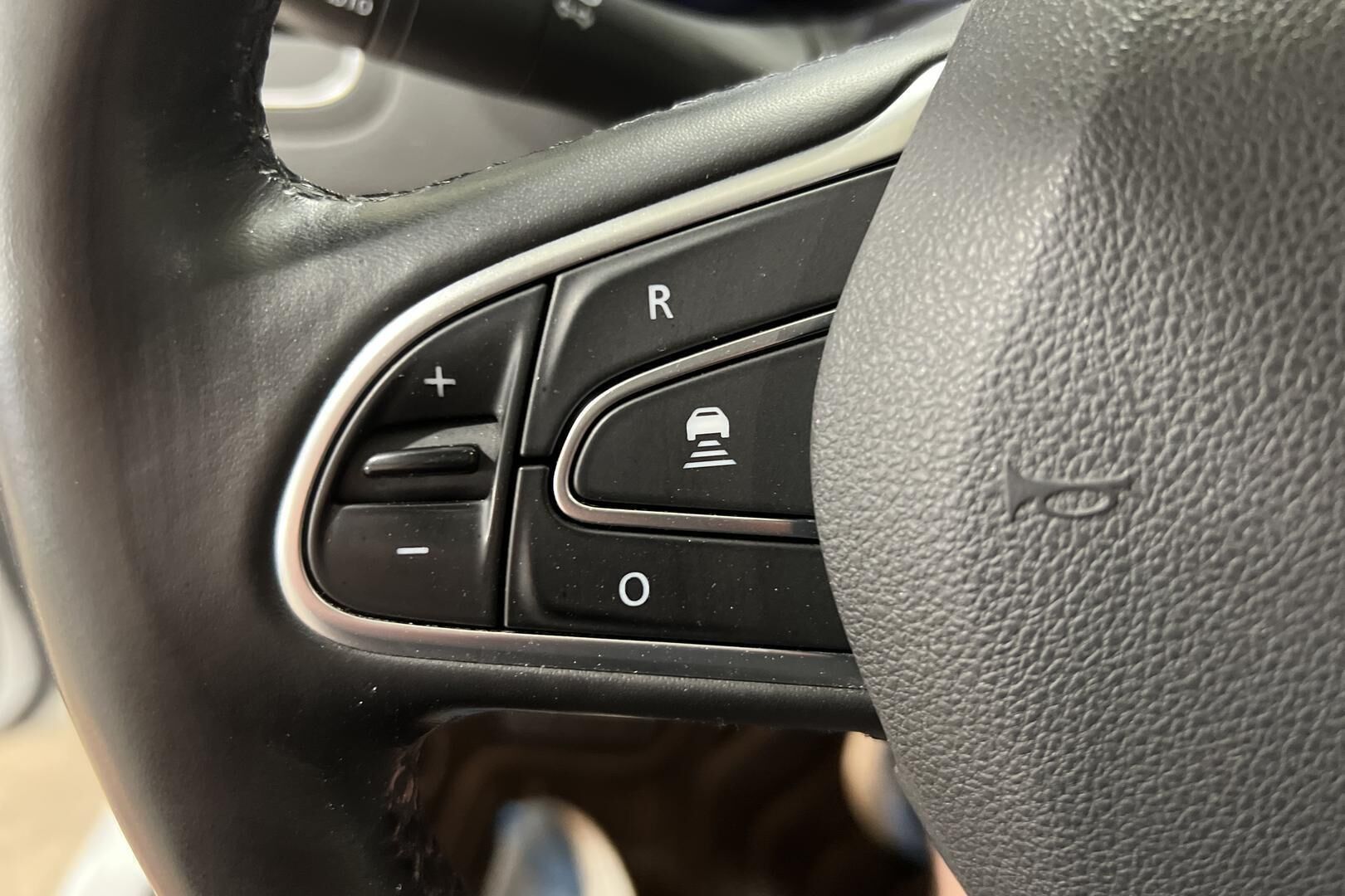Renault Talisman iso kuva 17