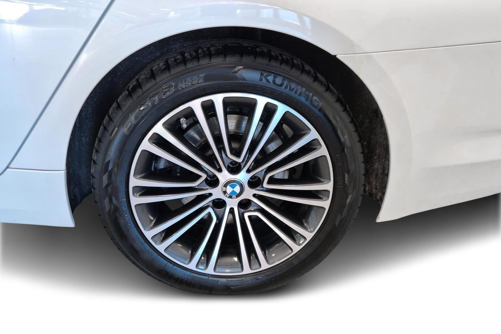 BMW 5-sarja iso kuva 11
