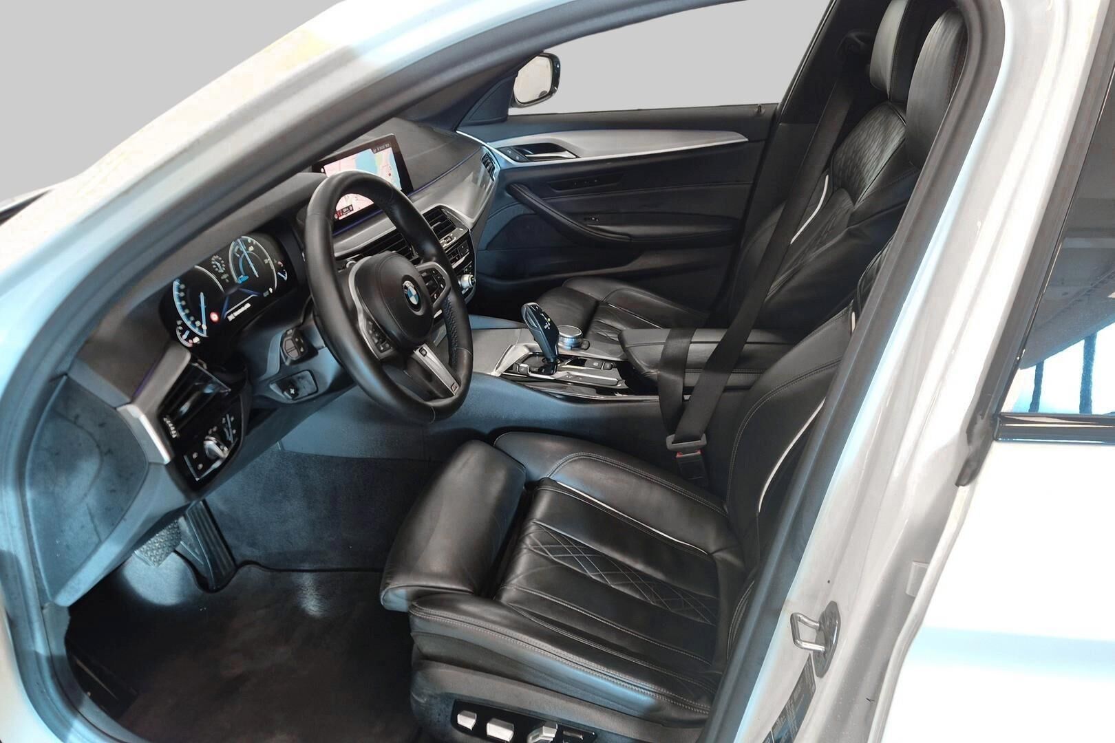 BMW 5-sarja iso kuva 23