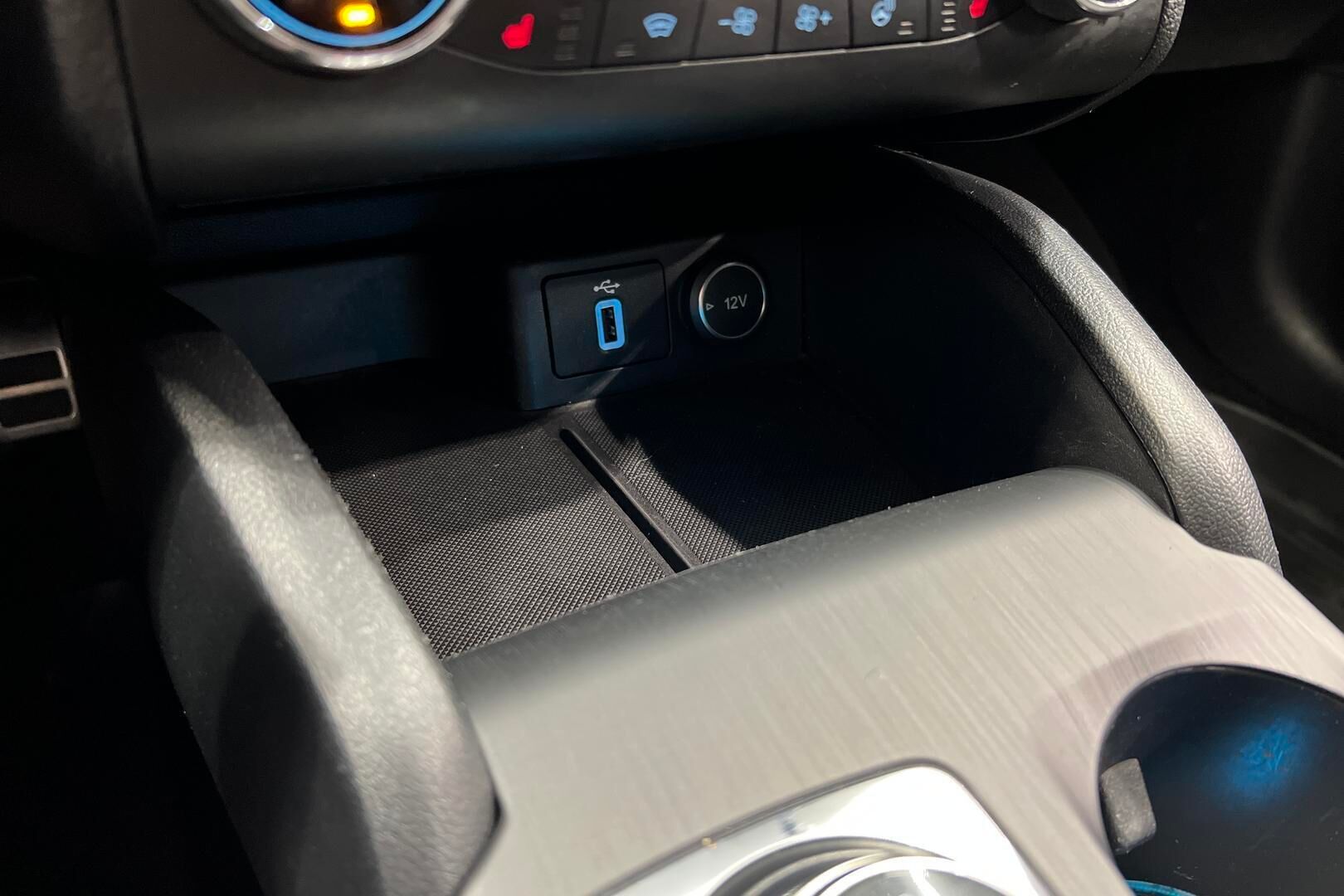 Ford Focus iso kuva 17