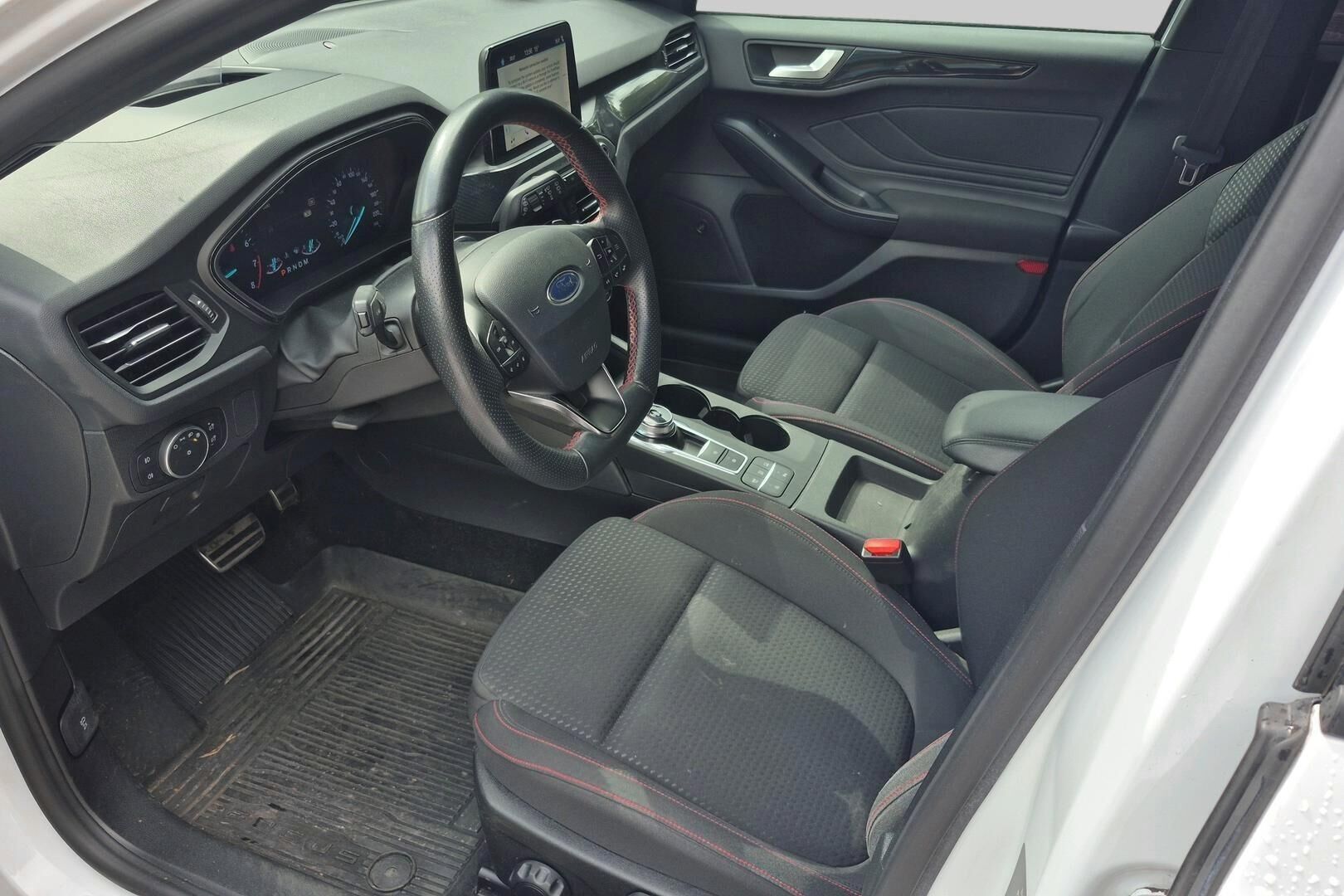 Ford Focus iso kuva 2