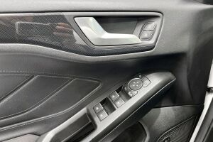 Ford Focus esikatselu 23