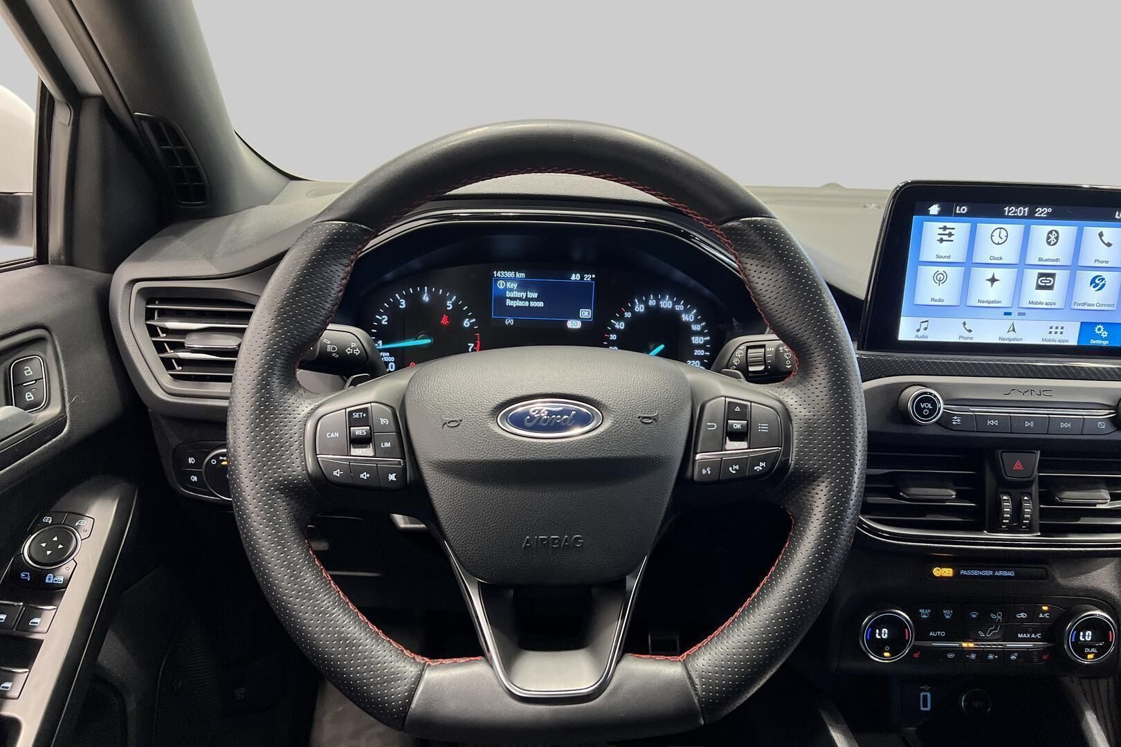 Ford Focus iso kuva 25