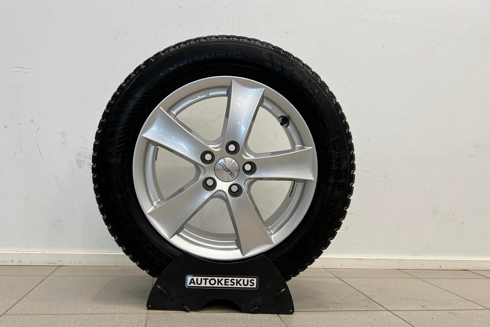Ford Focus iso kuva 26