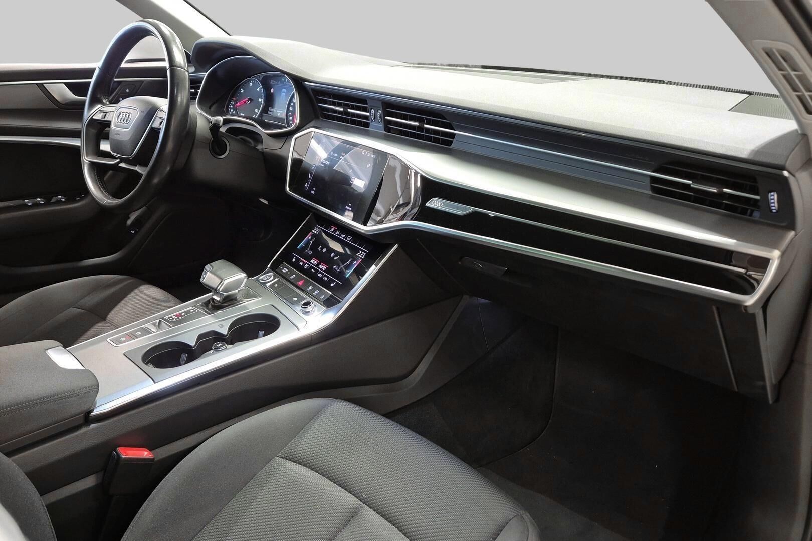Audi A6 iso kuva 5