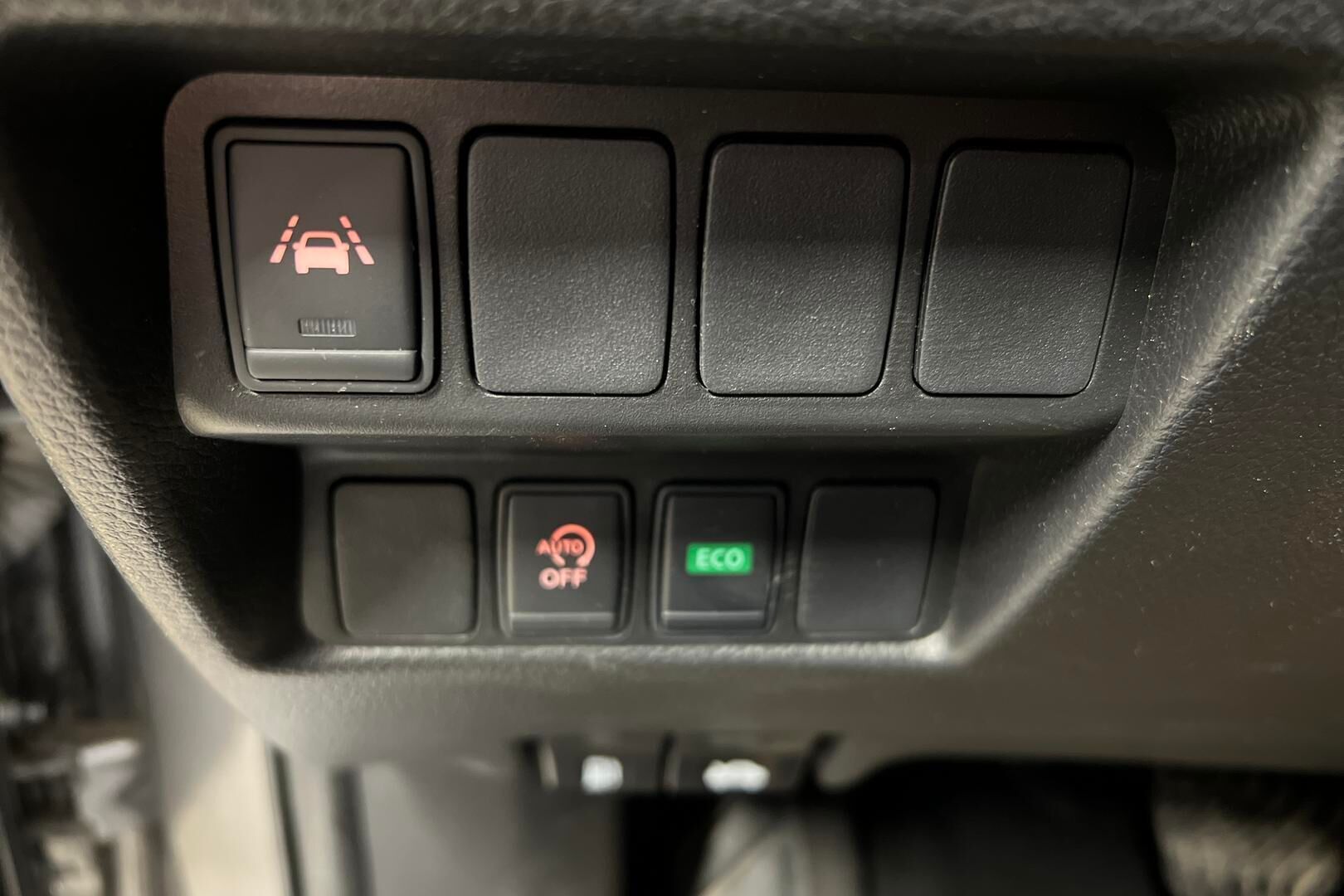 Nissan Qashqai iso kuva 18