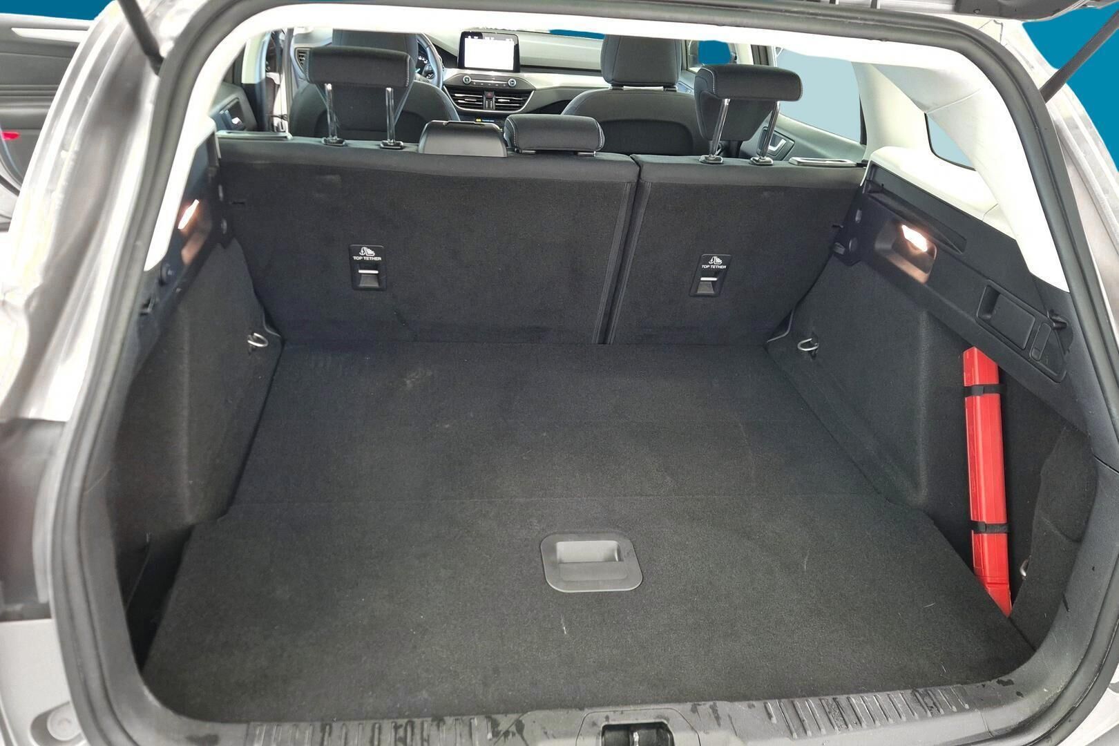 Ford Focus iso kuva 10