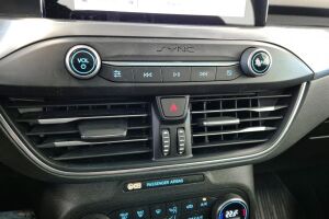 Ford Focus esikatselu 22