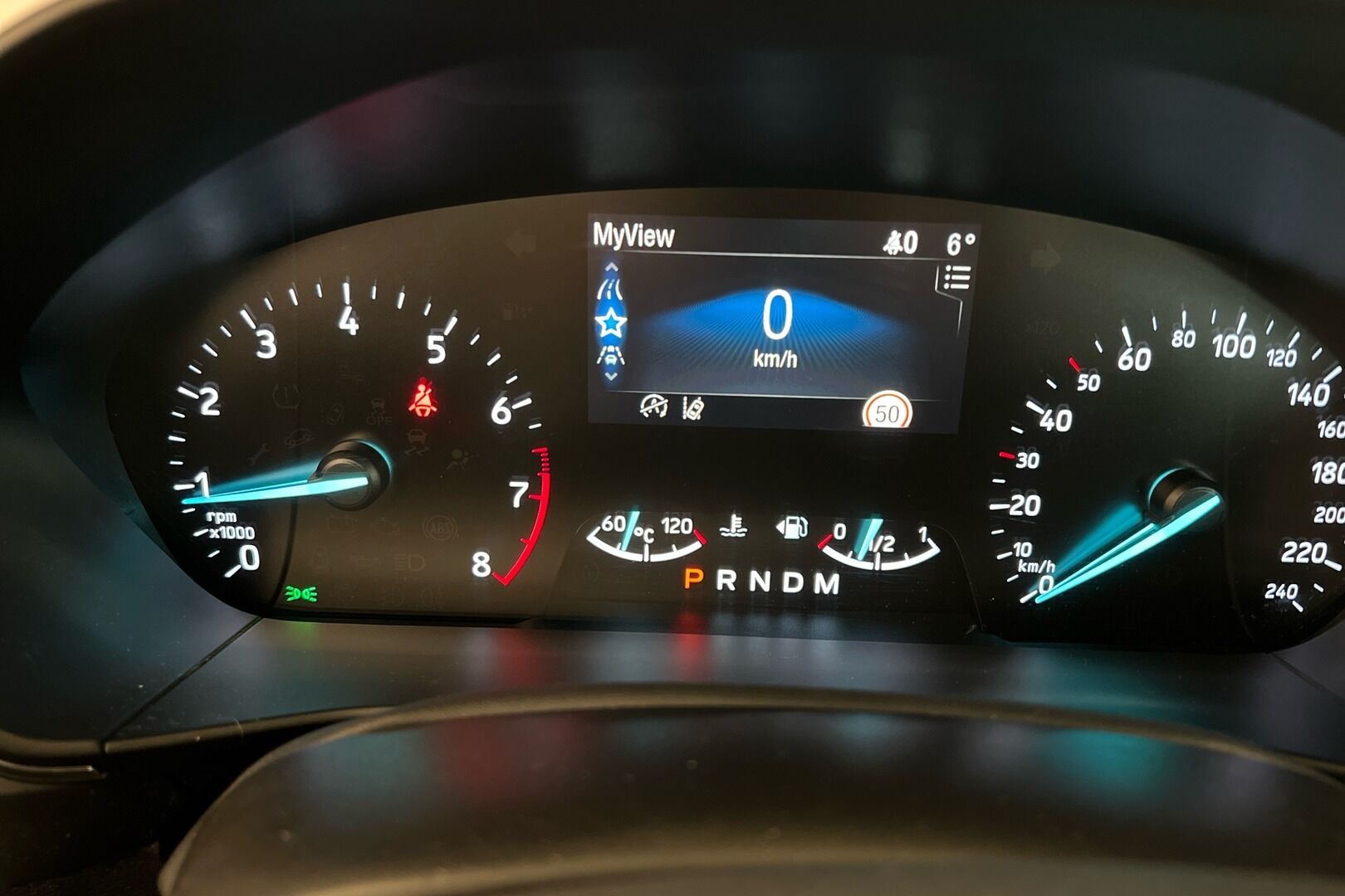 Ford Focus iso kuva 10