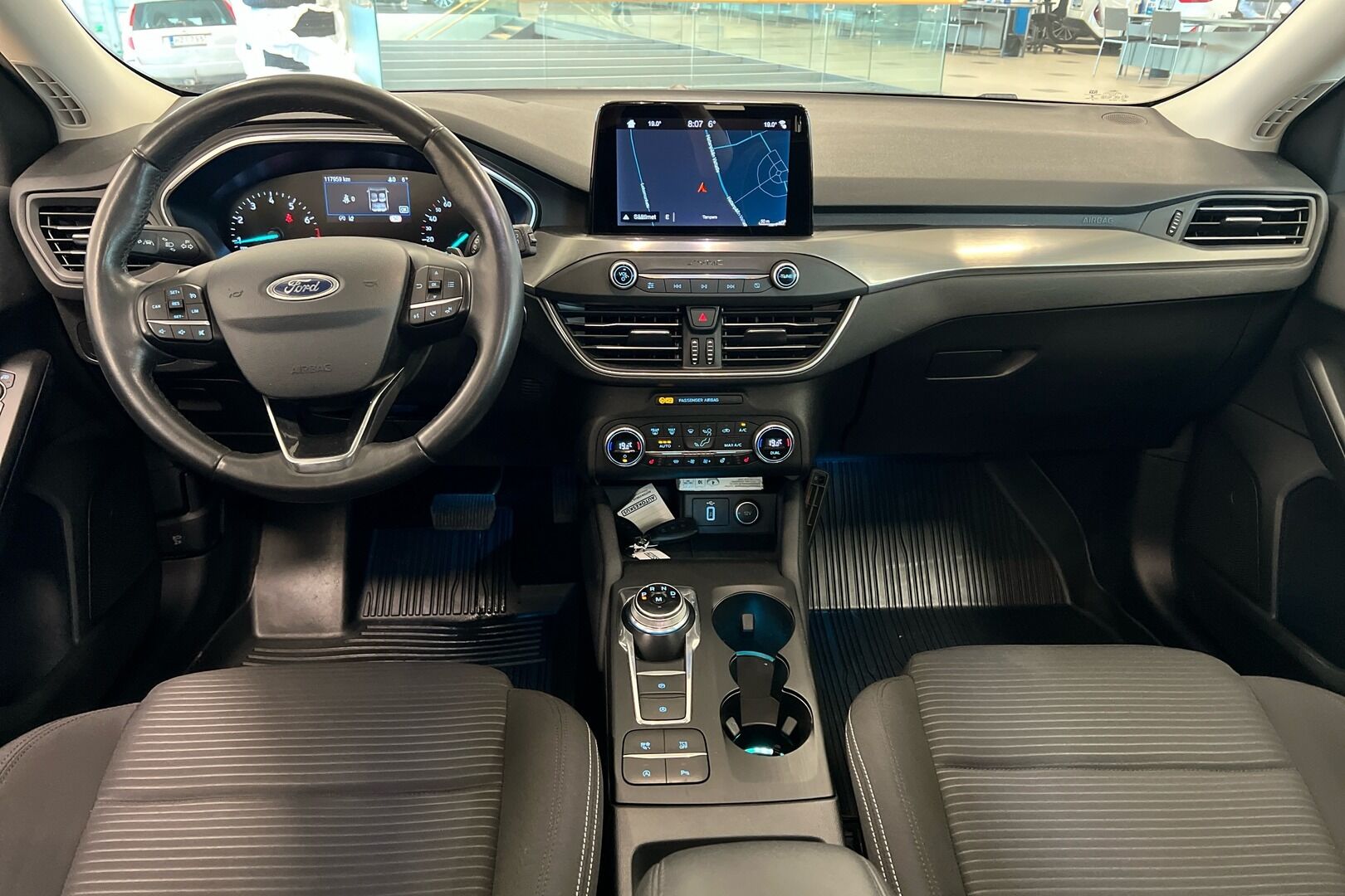 Ford Focus iso kuva 17