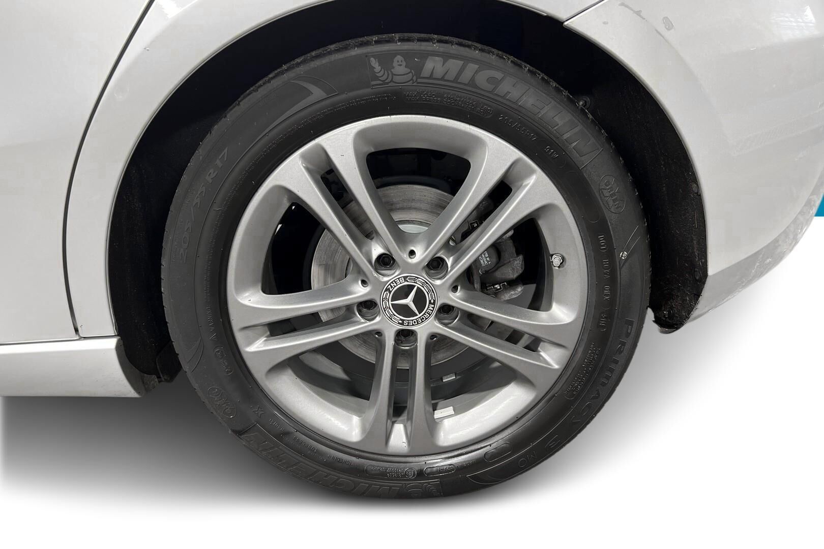 Mercedes-Benz A iso kuva 13