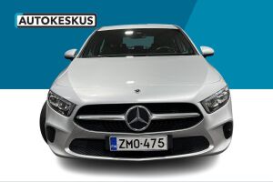 Mercedes-Benz A esikatselu 2
