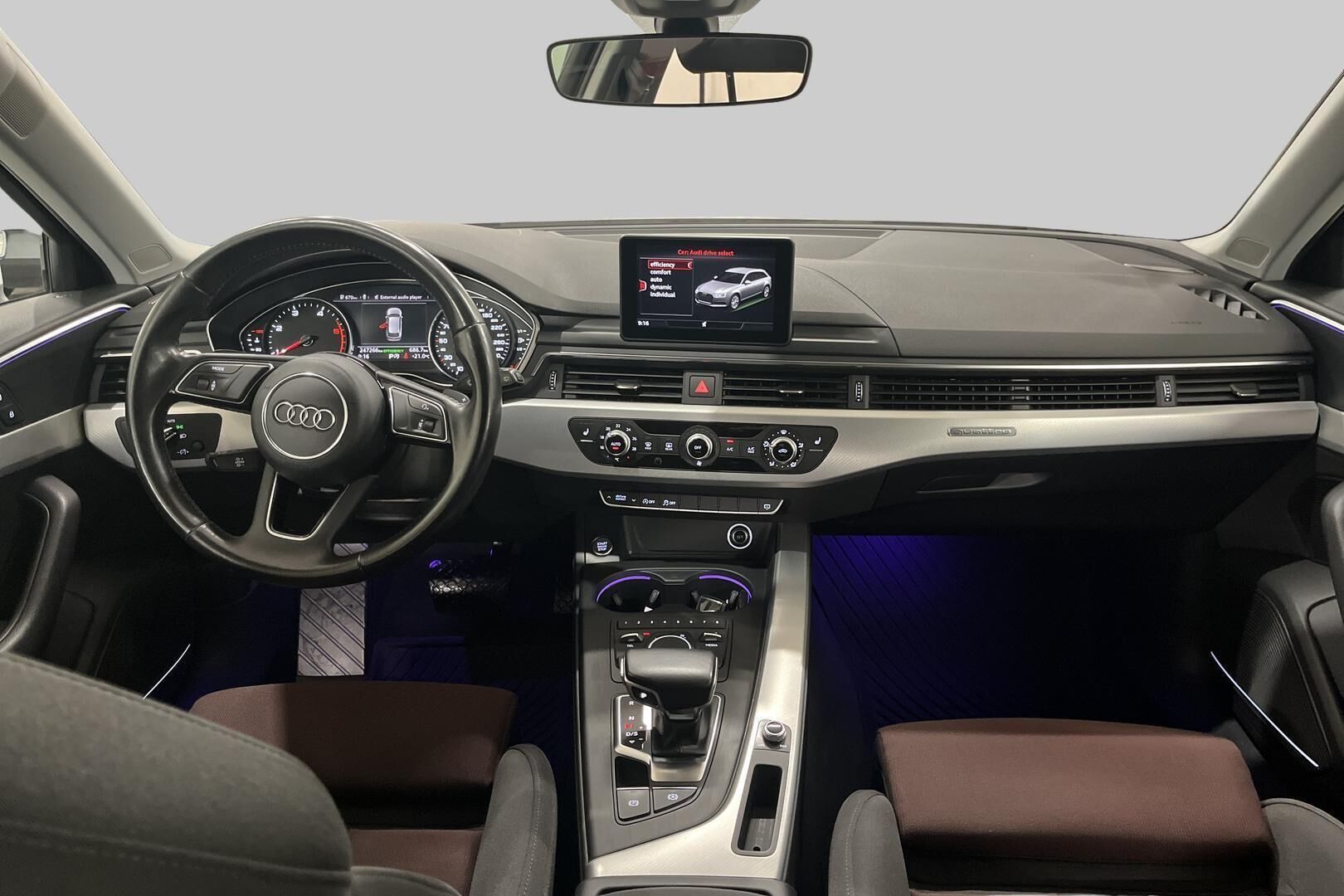 Audi A4 iso kuva 8