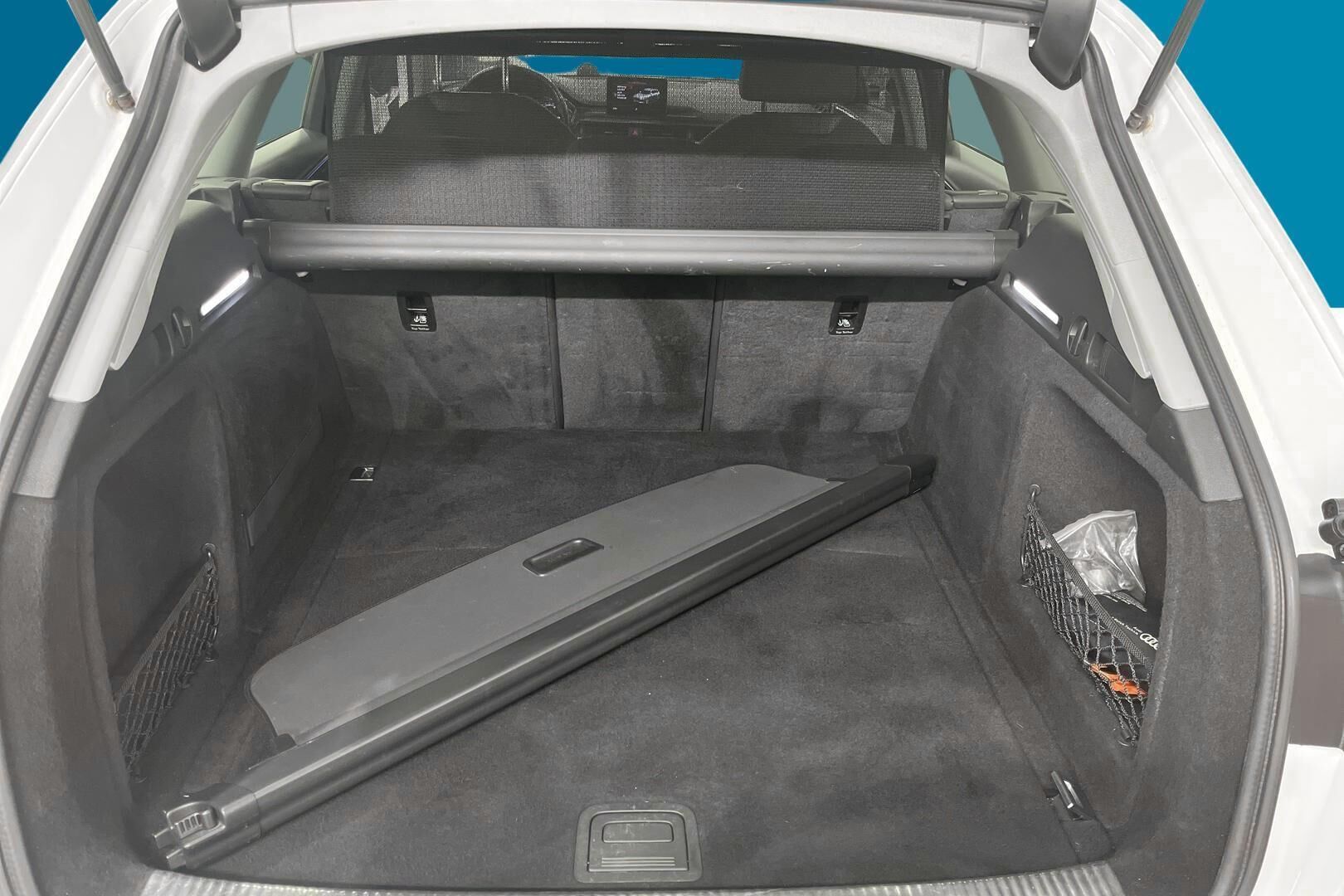 Audi A4 iso kuva 9