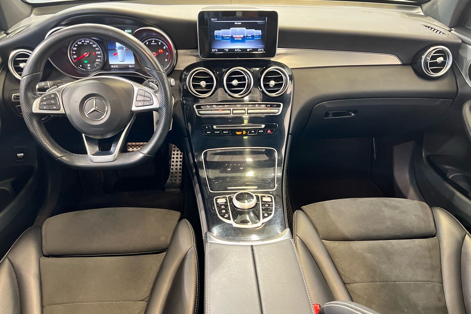 Mercedes-Benz GLC iso kuva 9