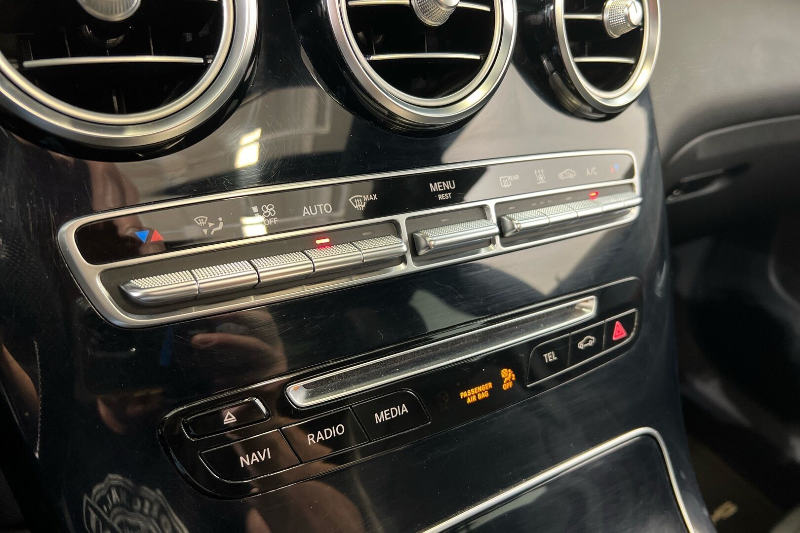 Mercedes-Benz GLC iso kuva 26
