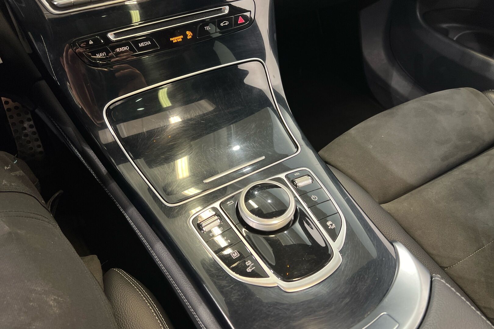 Mercedes-Benz GLC iso kuva 15