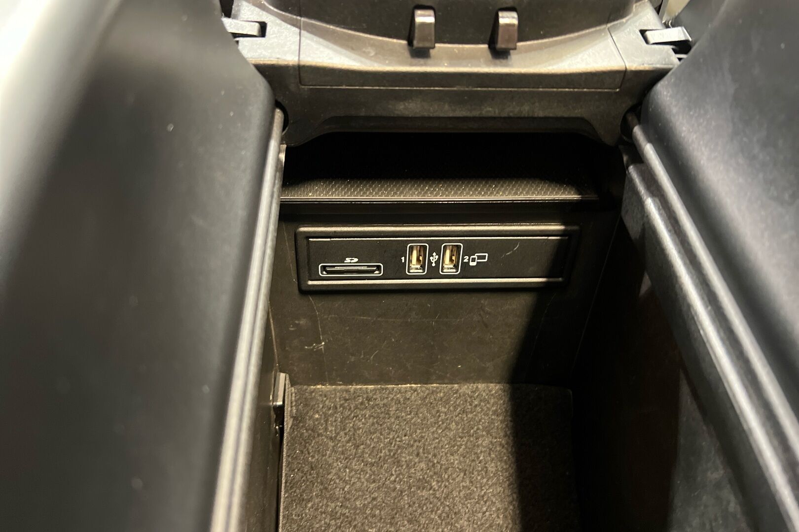 Mercedes-Benz GLC iso kuva 30