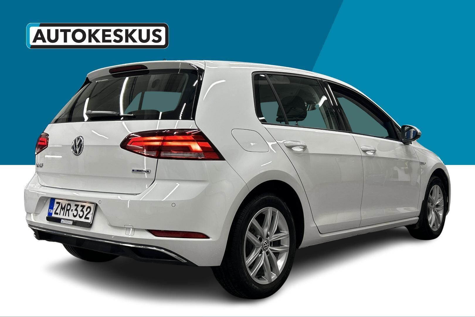 Volkswagen Golf iso kuva 4