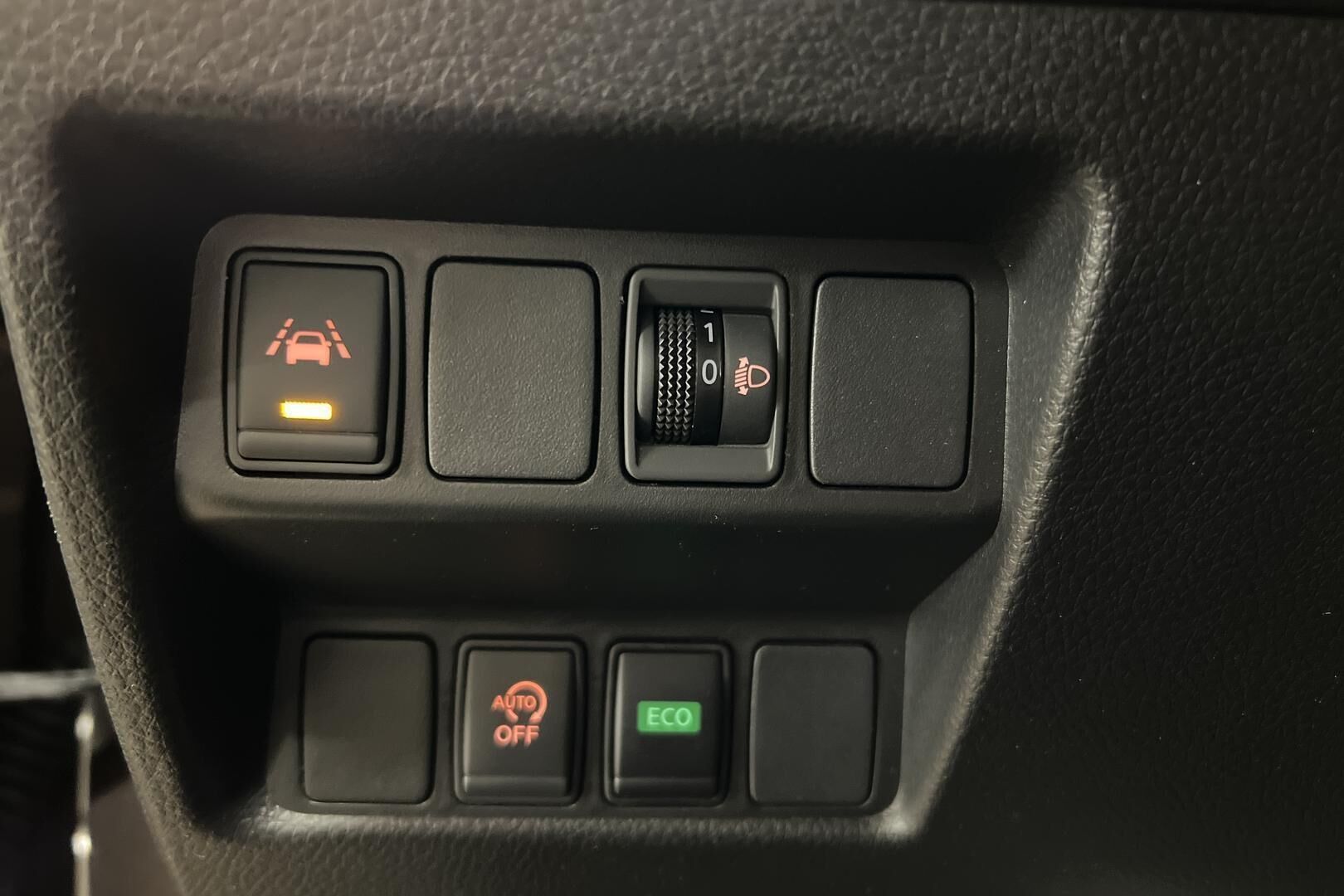 Nissan Qashqai iso kuva 14