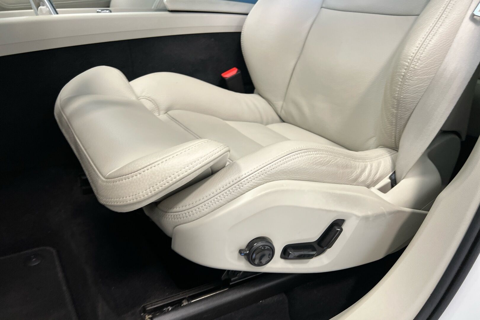 Volvo XC60 iso kuva 20