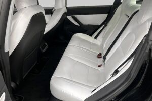 Tesla Model 3 esikatselu 10