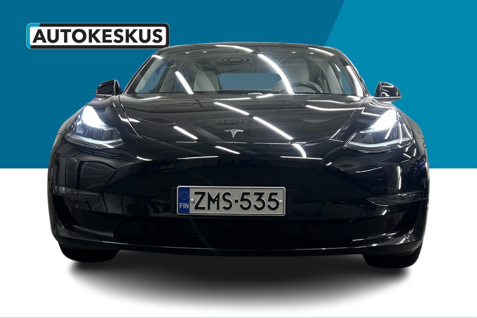 Tesla Model 3 iso kuva 2