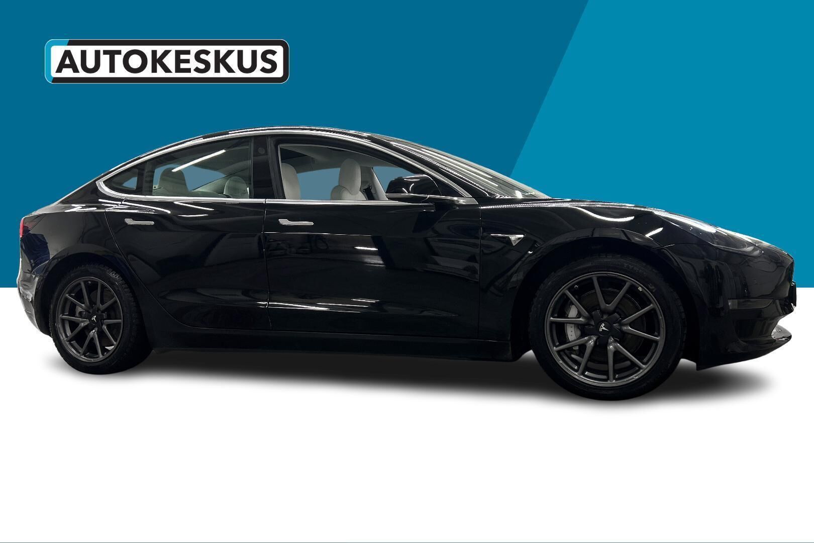 Tesla Model 3 iso kuva 4