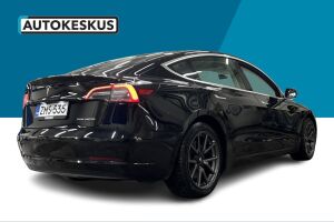 Tesla Model 3 esikatselu 5