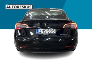 Tesla Model 3 esikatselu 6