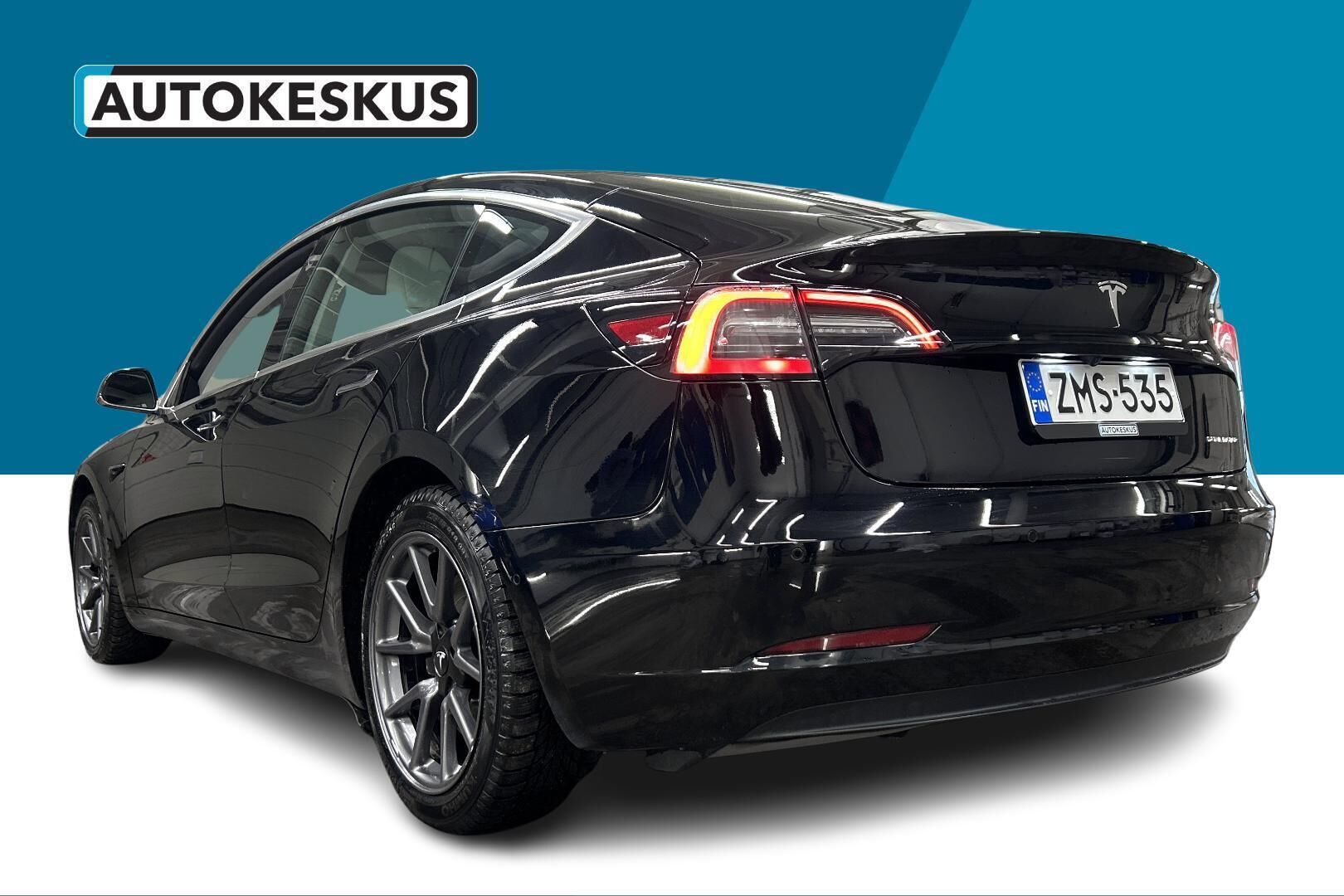 Tesla Model 3 iso kuva 7