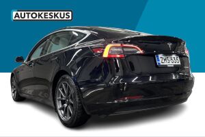 Tesla Model 3 esikatselu 7