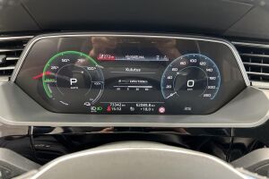 Audi e-tron esikatselu 14