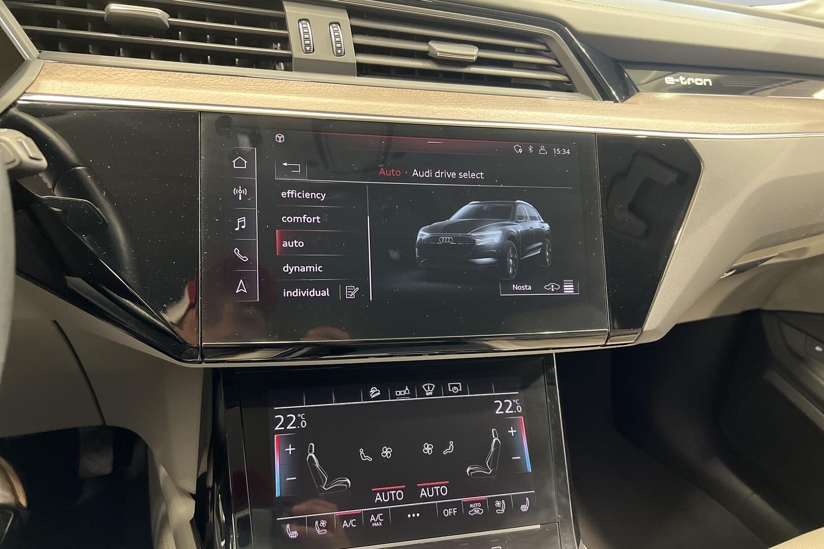Audi e-tron iso kuva 19