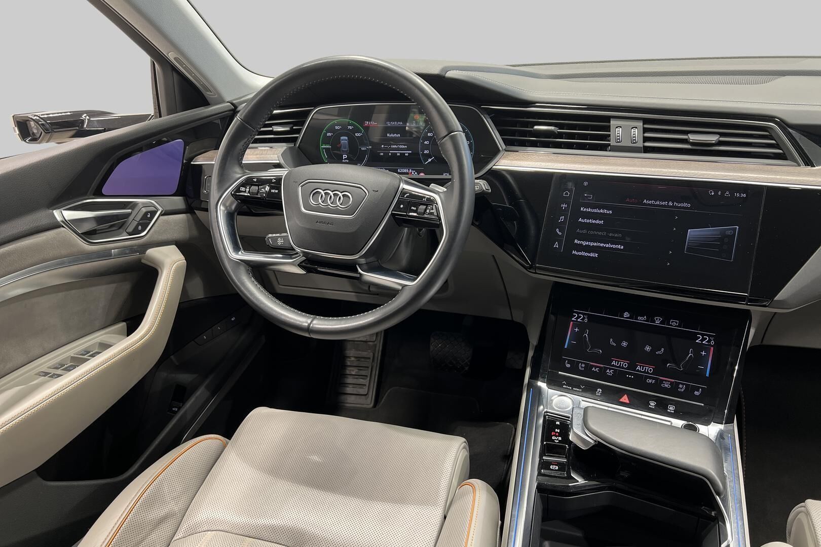 Audi e-tron iso kuva 36