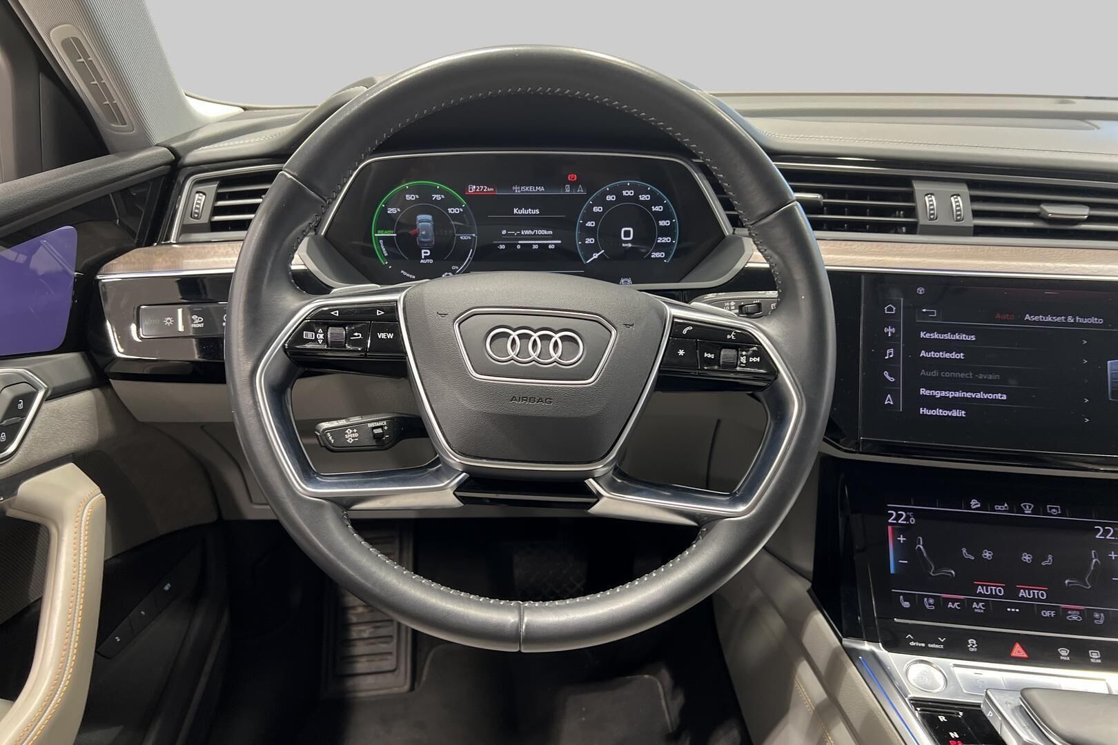 Audi e-tron iso kuva 37