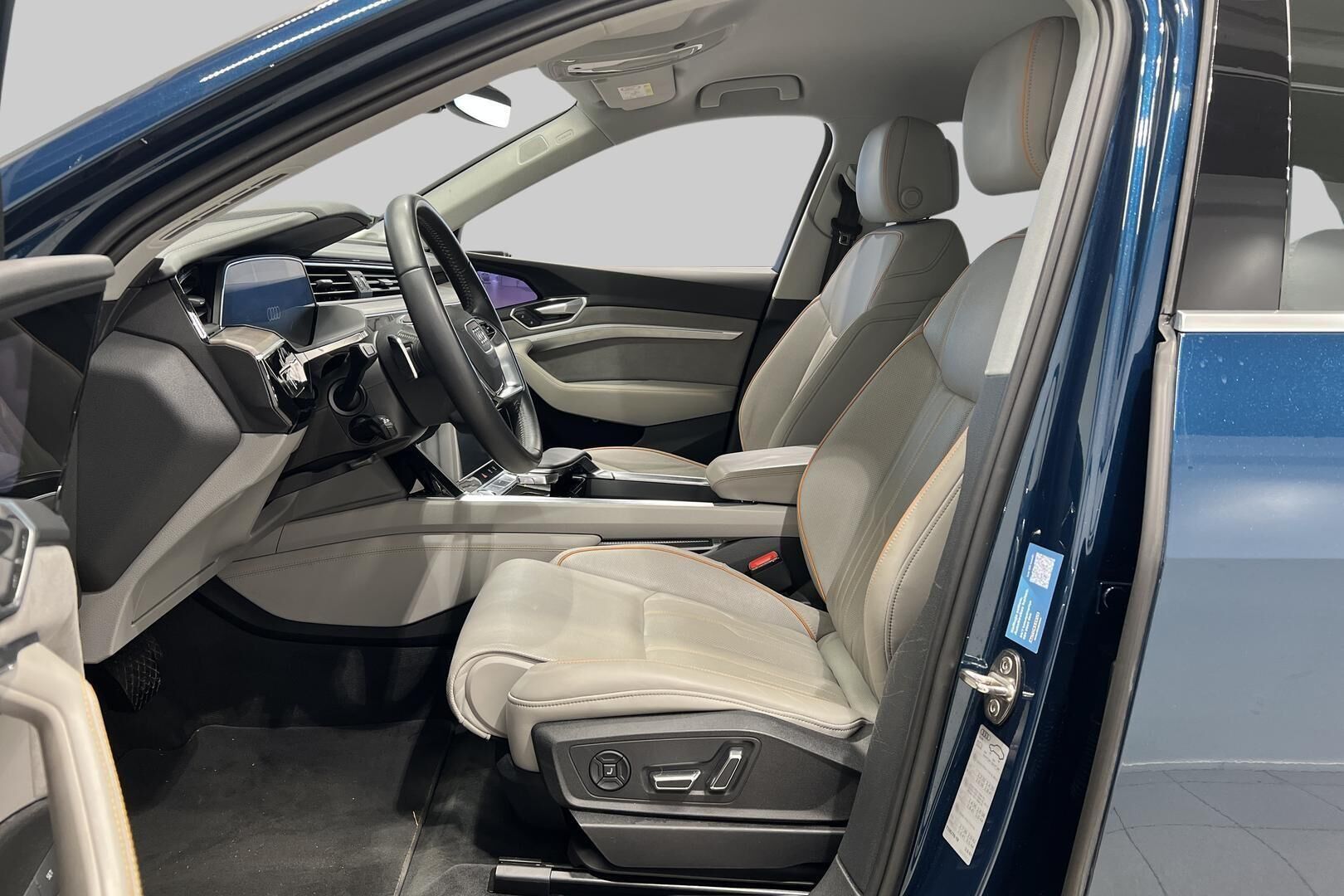 Audi e-tron iso kuva 9