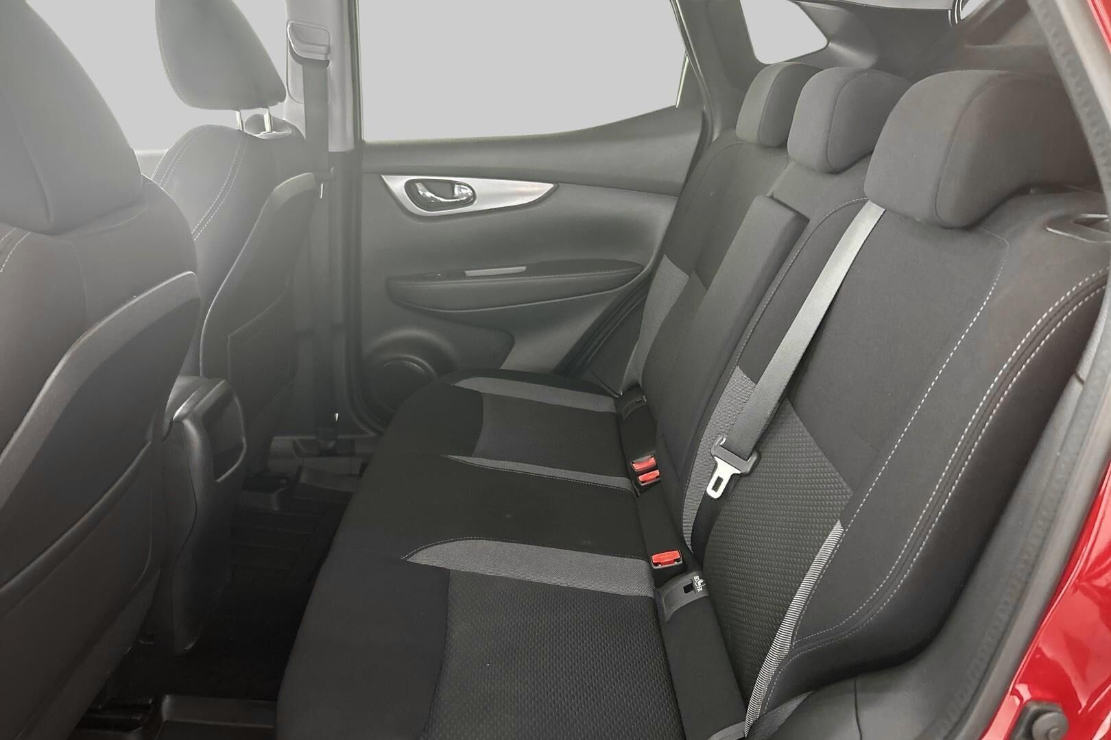 Nissan Qashqai iso kuva 10
