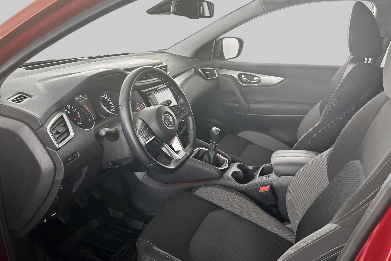 Nissan Qashqai iso kuva 9