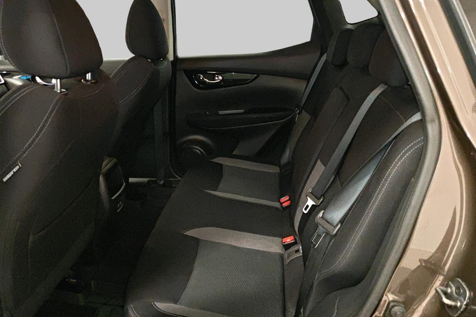 Nissan Qashqai iso kuva 9