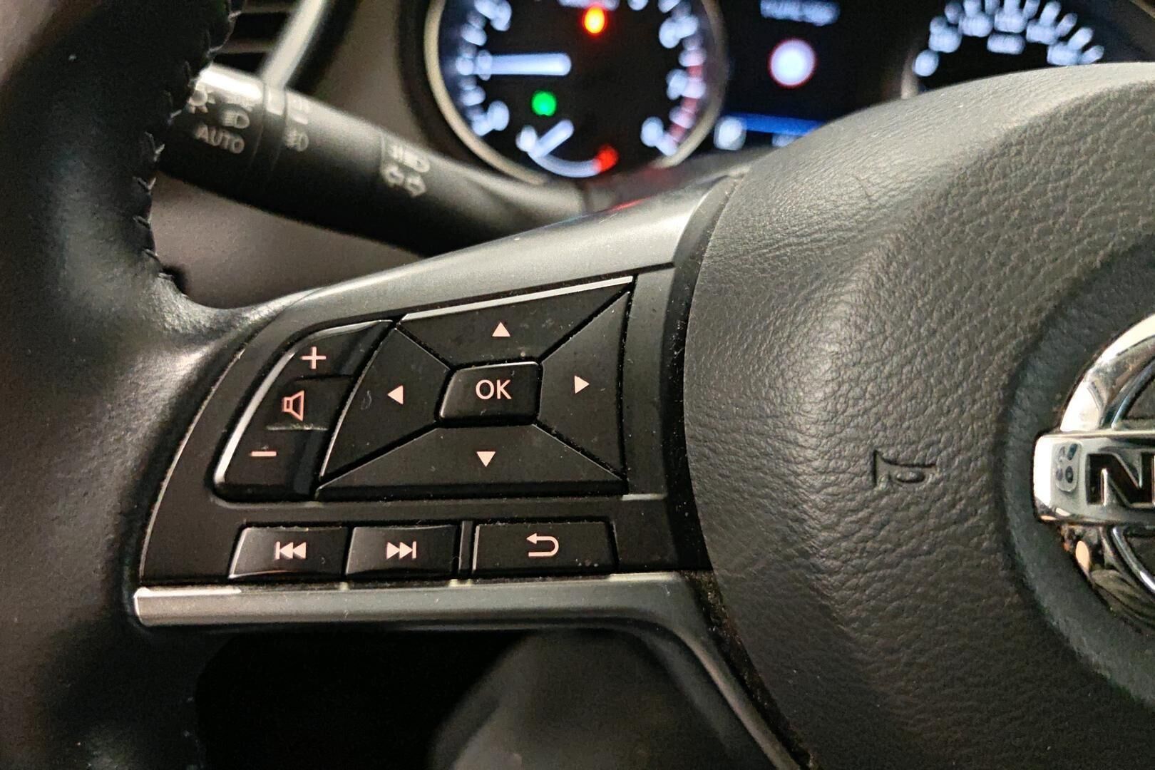 Nissan Qashqai iso kuva 24