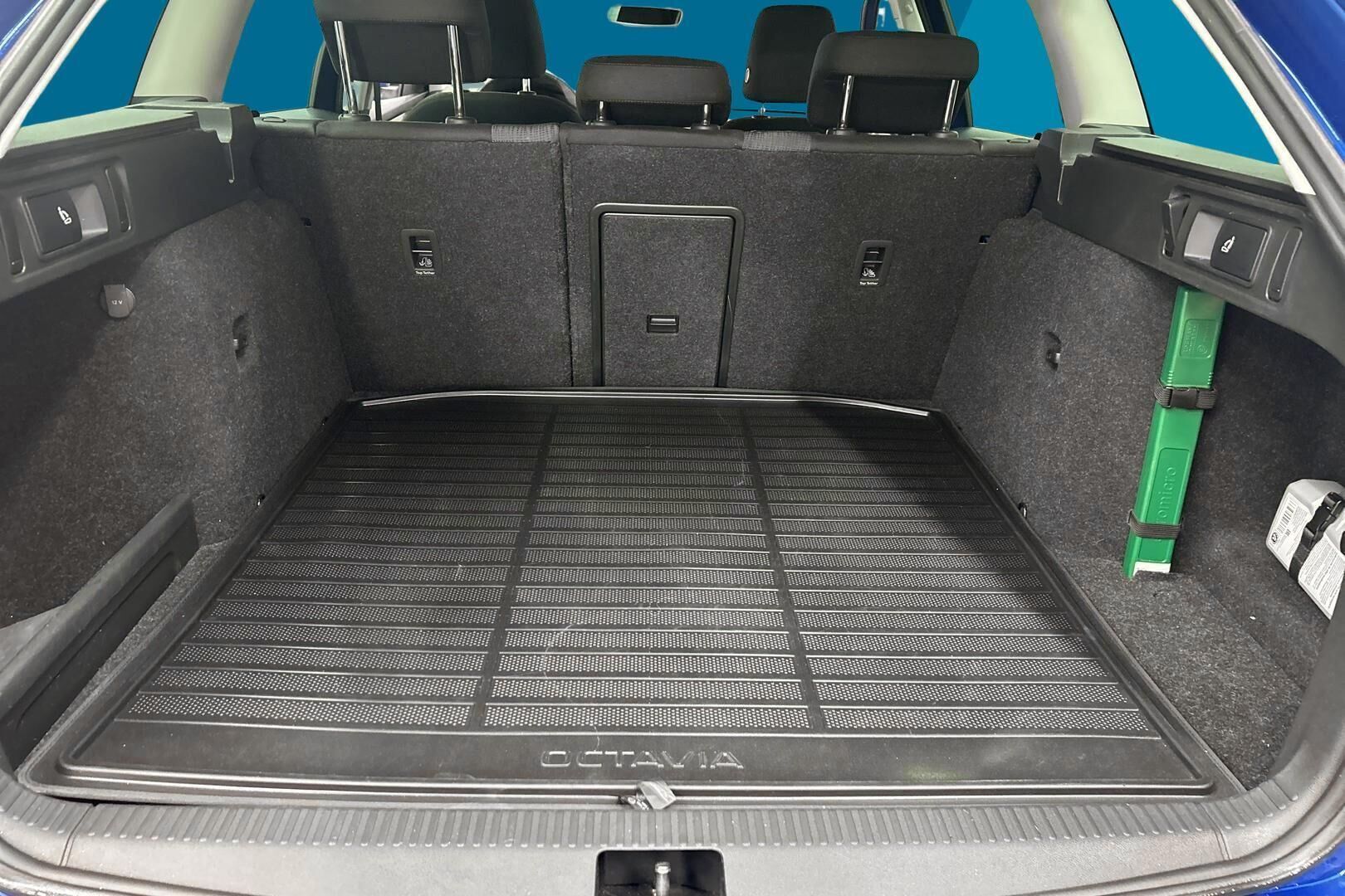 Skoda Octavia iso kuva 23