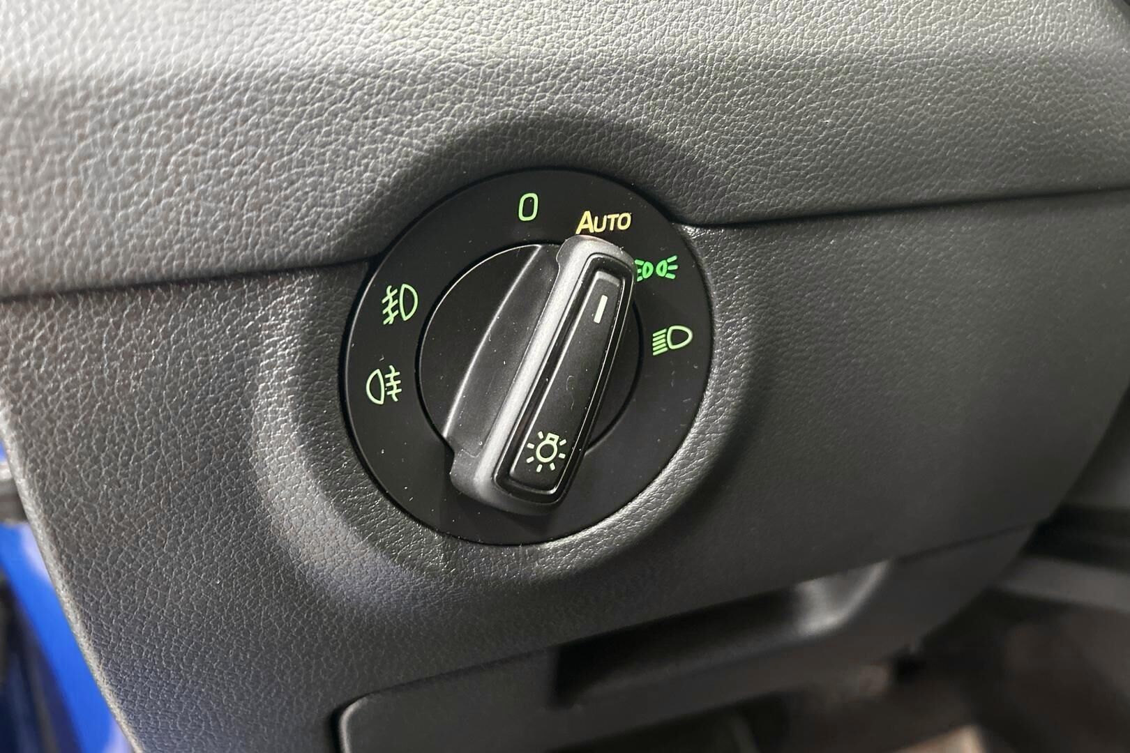 Skoda Octavia iso kuva 10