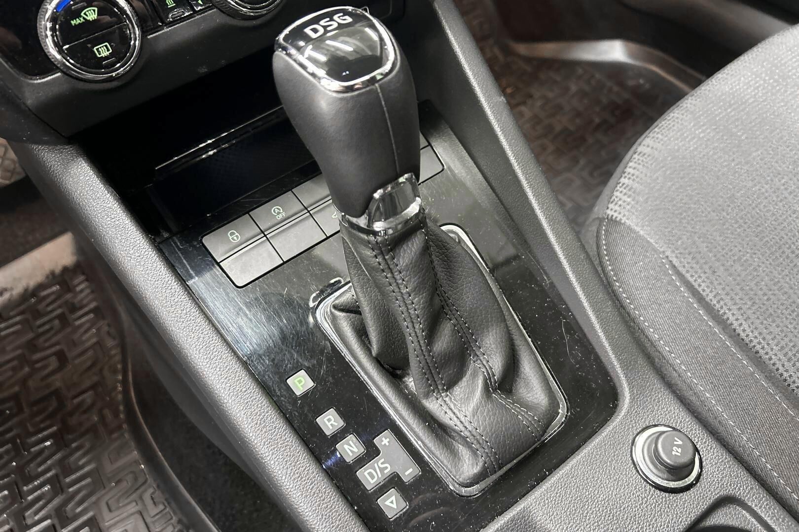 Skoda Octavia iso kuva 17