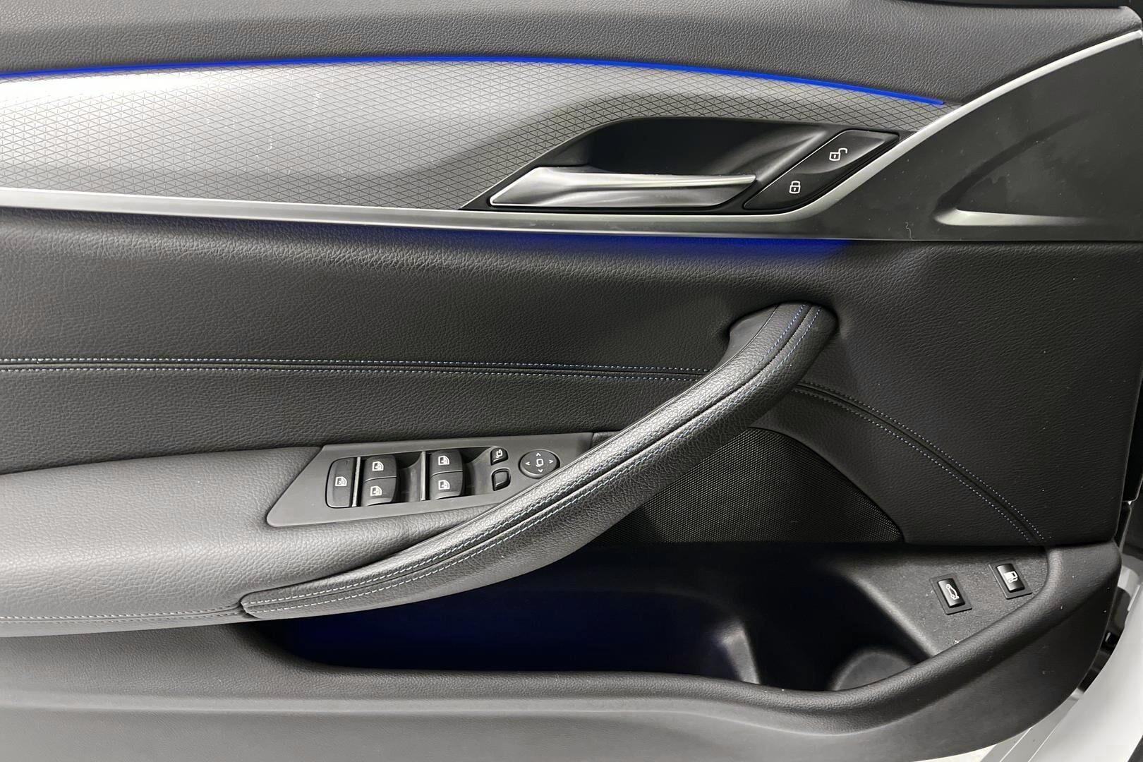 BMW 5-sarja iso kuva 19