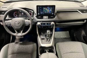 Toyota RAV4 esikatselu 1