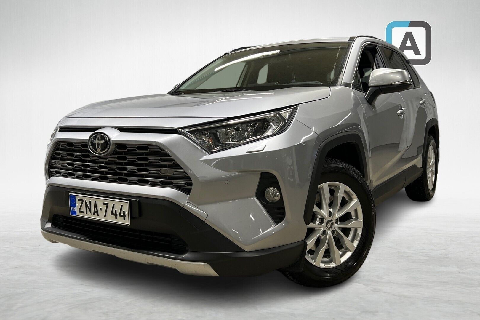 Toyota RAV4 iso kuva 0
